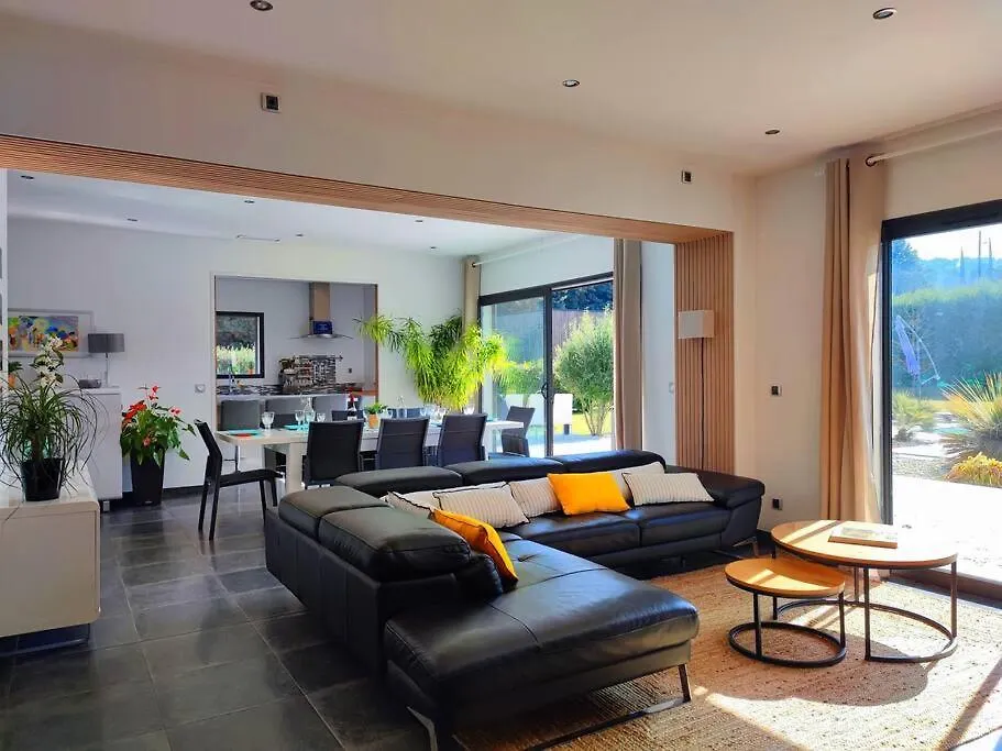 Villa Gioia + Chalet, Piscine, Petanque, Jacuzzi & Brasero Bouc-Bel-Air 0*,